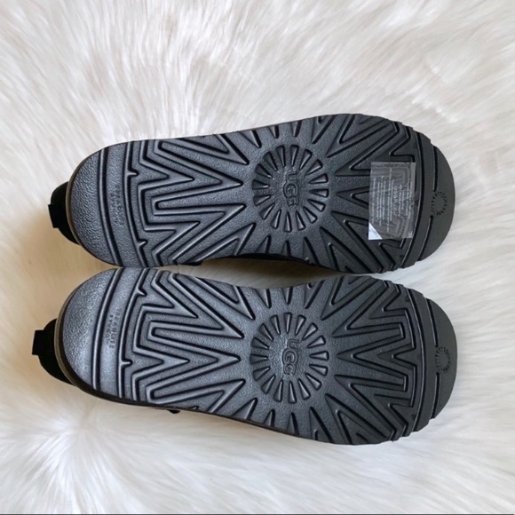 UGG Classic Mini UGG Rubber Logo Boots - Picture 7 of 8